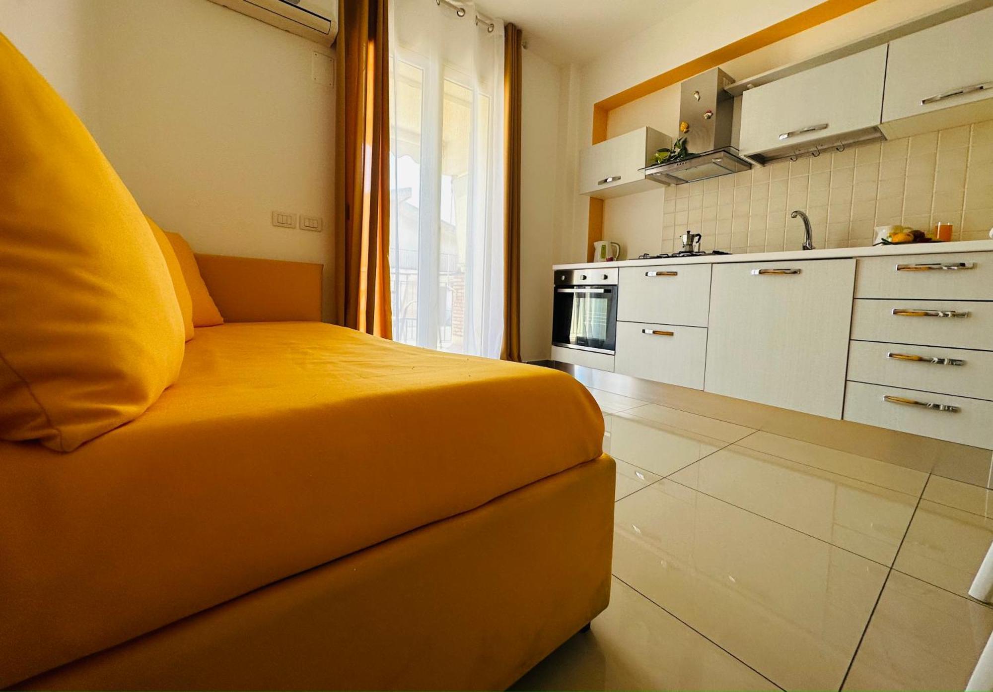Riviera Ionica Aparthotel Santa Teresa Di Riva Exterior photo