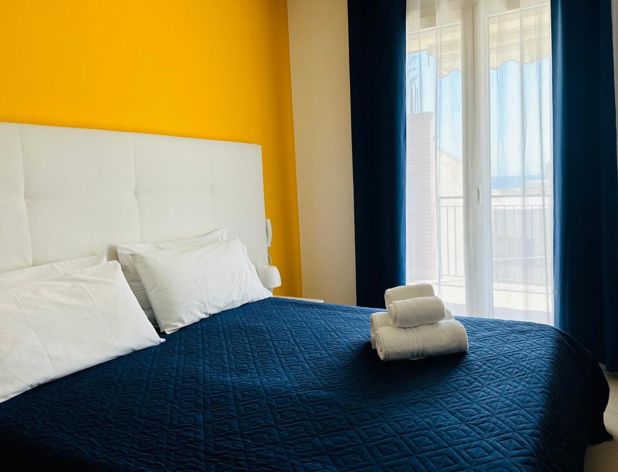 Riviera Ionica Aparthotel Santa Teresa Di Riva Exterior photo